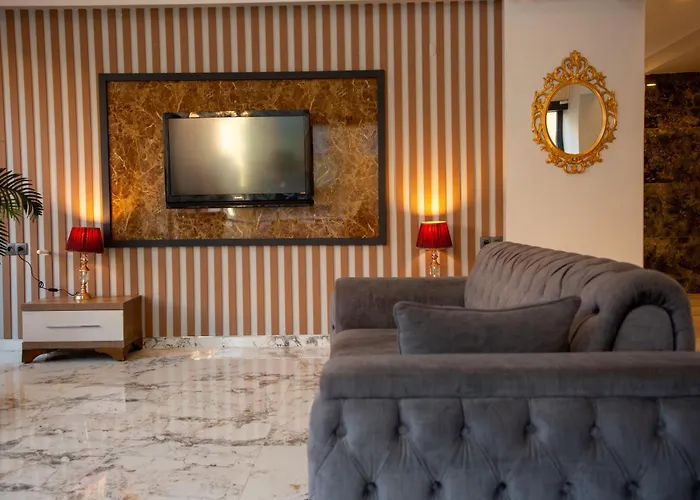Airport Corner Hotel